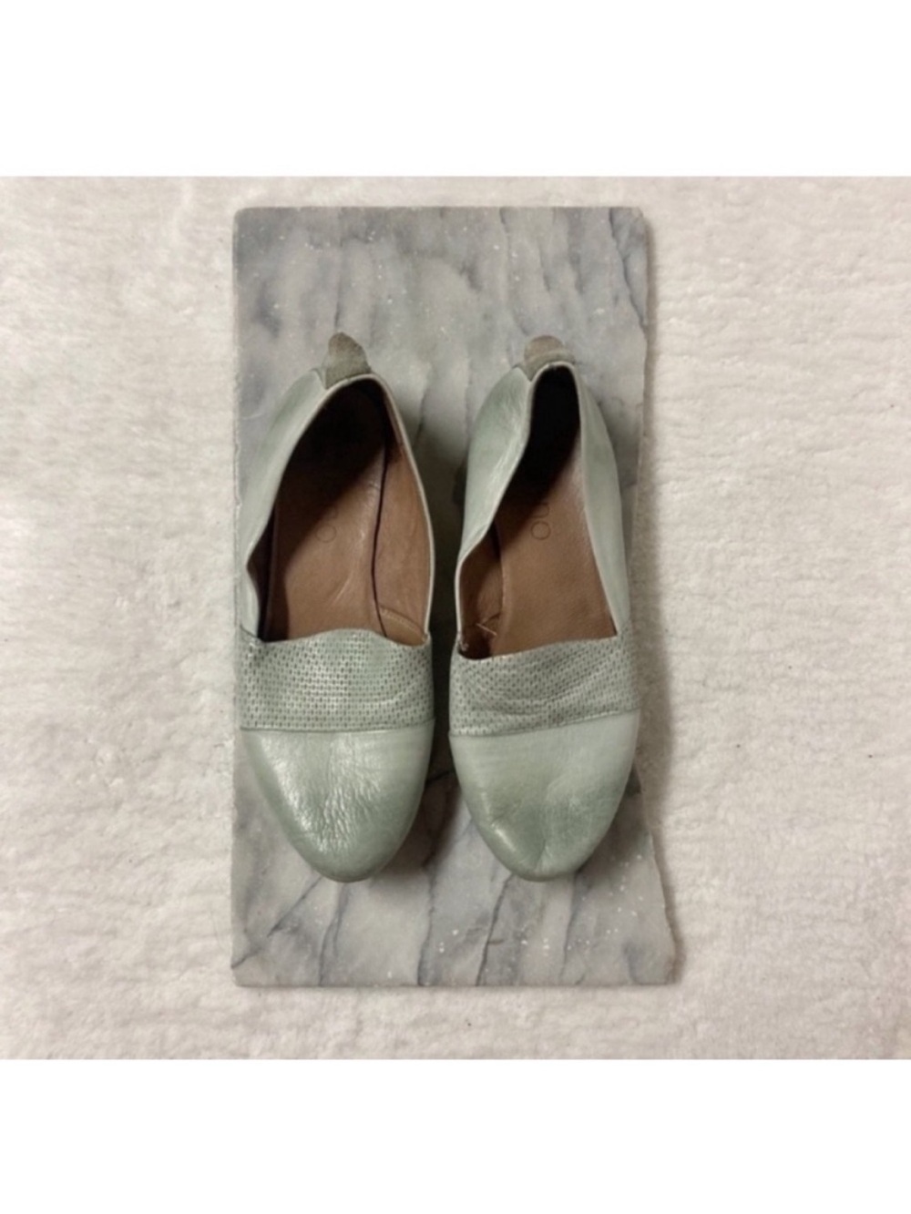 Bueno Katy Flats Mint Green Leather Size 7.5